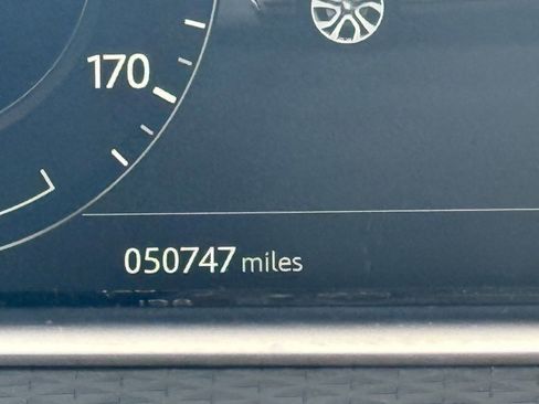 Used 2020 Land Rover Range Rover Evoque S image 19