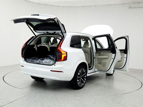 New 2026 Volvo XC90 B6 Ultra image 11