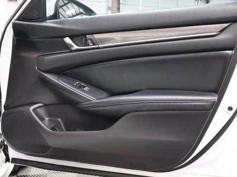 Used 2018 Honda Accord Sport image 60