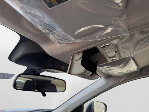 New 2026 Nissan Kicks SR w/ Cold Weather Package image 27