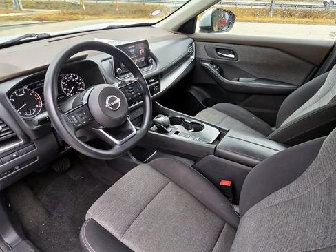 Used 2023 Nissan Rogue SV image 19