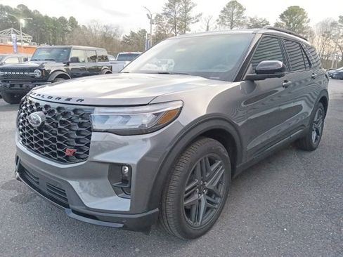 New 2026 Ford Explorer ST w/ Sun And Sound Package image 7