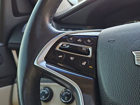 Used 2018 Cadillac Escalade Premium Luxury image 23