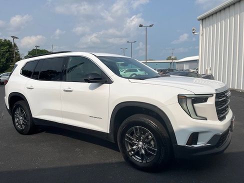 Used 2025 GMC Acadia Elevation image 5