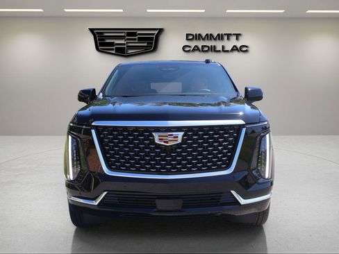 New 2026 Cadillac Escalade ESV Luxury w/ LPO, Floor Liner Package AWD/4WD image 8