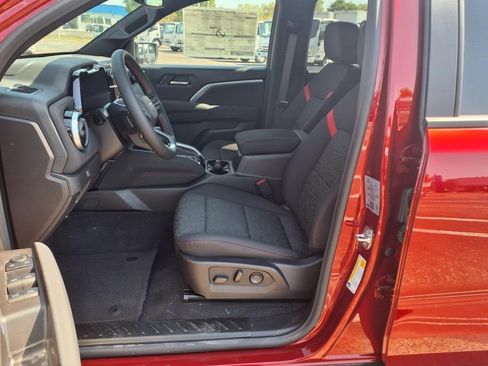 New 2025 Chevrolet Colorado Z71 w/ Midnight Edition image 6