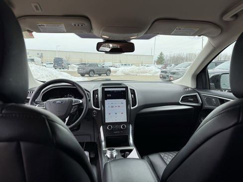 Used 2024 Ford Edge Titanium image 30