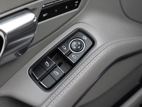 Used 2012 Porsche 911 Carrera S image 12