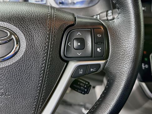 Used 2020 Toyota Sienna XLE FWD image 15