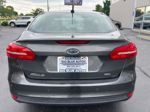 Used 2018 Ford Focus SEL FWD image 4
