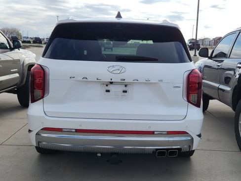 Used 2024 Hyundai Palisade Calligraphy image 2