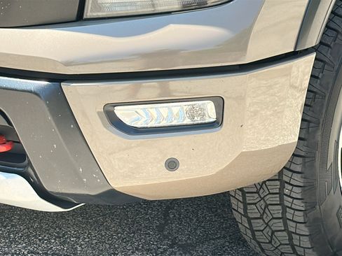 Used 2023 Nissan Titan PRO-4X w/ Pro-4x Convenience Package AWD/4WD image 5