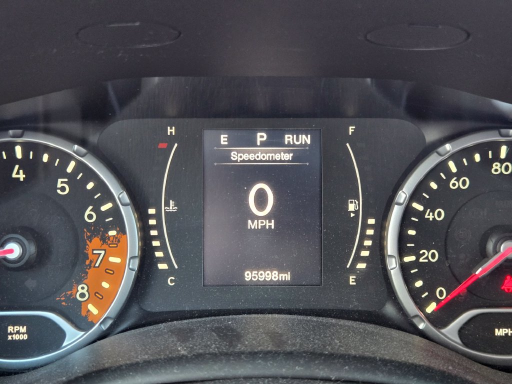 Used 2016 Jeep Renegade Latitude AWD/4WD image 10