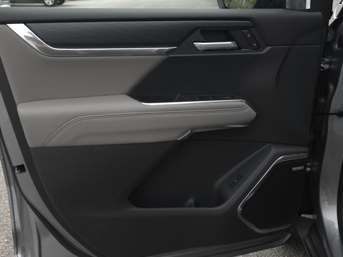 New 2026 GMC Acadia Elevation w/ Elevation Premium Package FWD image 28