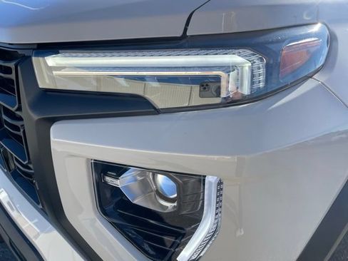 Used 2026 GMC Canyon Elevation w/ Convenience Package AWD/4WD image 9