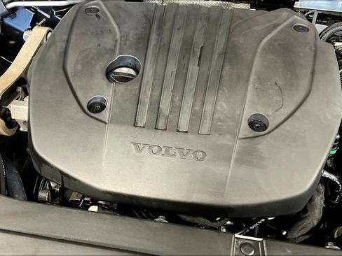 Used 2024 Volvo XC90 B5 Plus image 31