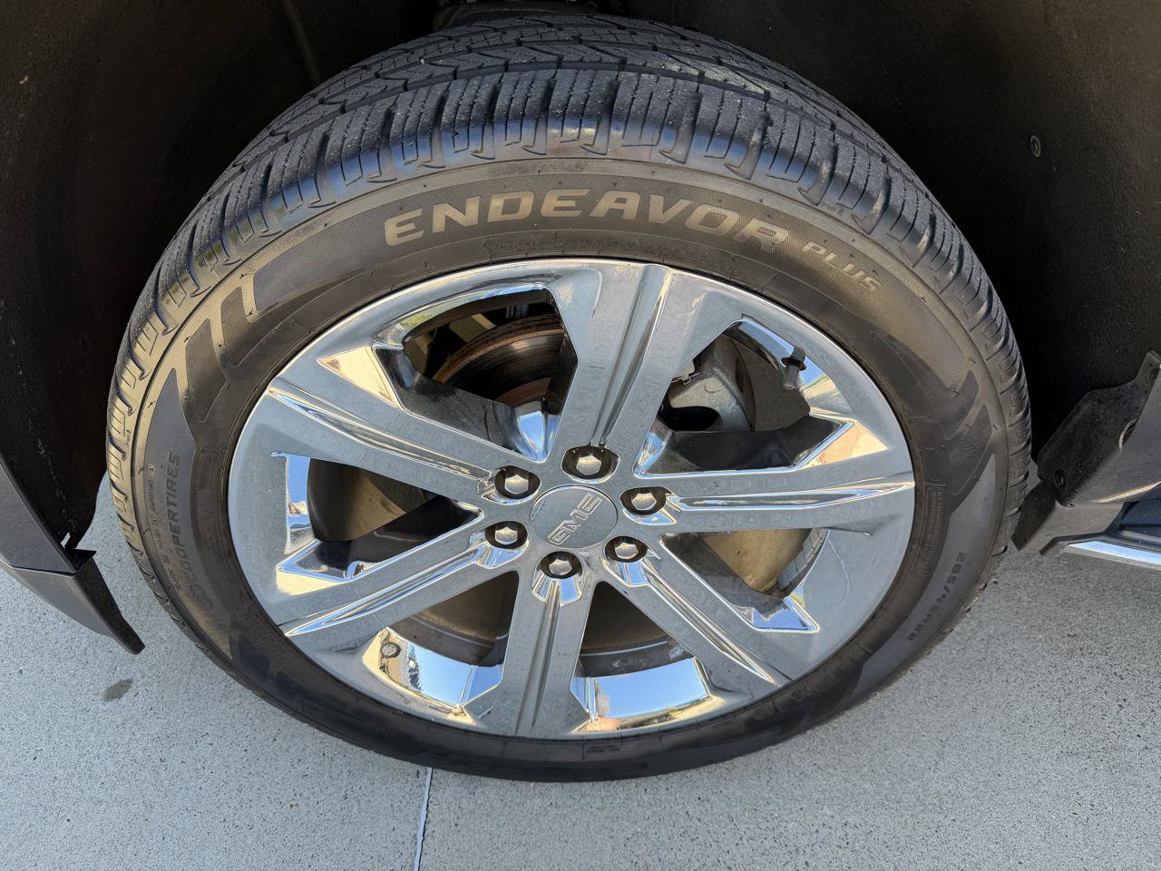 Used 2017 GMC Yukon Denali w/ Open Road Package AWD/4WD image 9