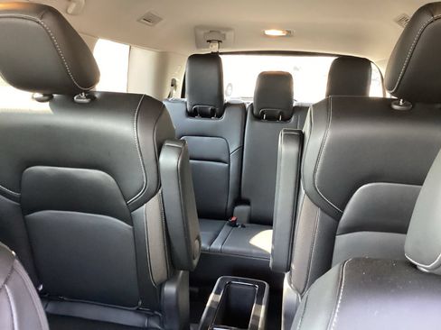 Used 2023 Nissan Pathfinder SL w/ SL Premium Package AWD/4WD image 12