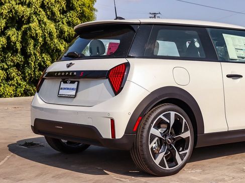 New 2026 MINI Cooper S FWD image 11