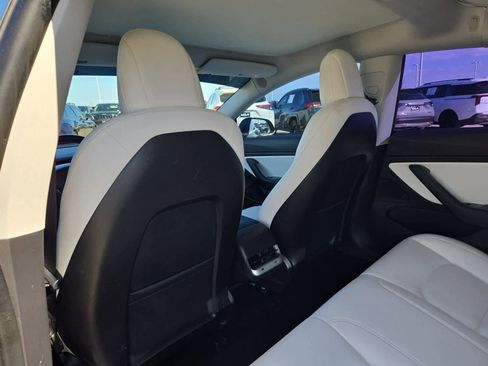 Used 2019 Tesla Model 3 Long Range image 16