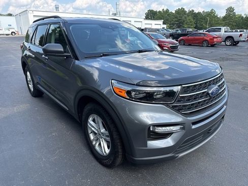 Used 2023 Ford Explorer XLT w/ Equipment Group 202A image 7