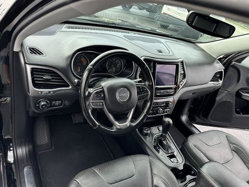 Used 2020 Jeep Cherokee Limited AWD/4WD image 24