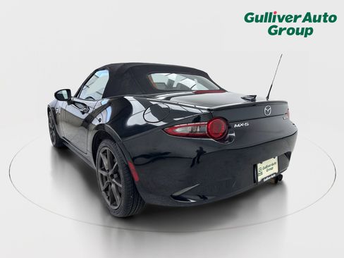 Used 2016 MAZDA MX-5 Miata Club RWD image 5
