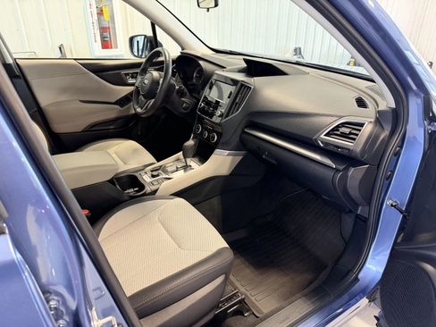 Used 2023 Subaru Forester Premium AWD/4WD image 24