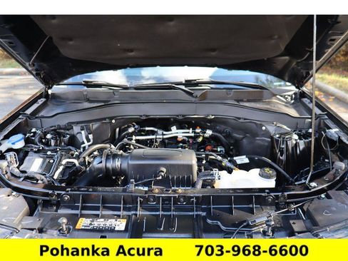 Used 2024 Ford Explorer XLT image 34