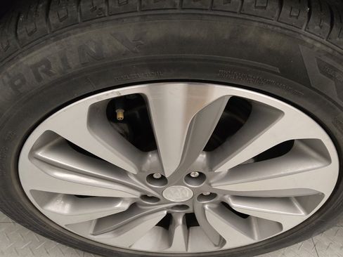 Used 2019 Buick Encore Preferred w/ Safety Package image 31