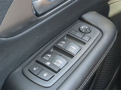 New 2026 Chrysler Pacifica Select w/ S Appearance Package image 29