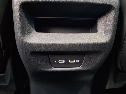 New 2026 Volkswagen Tiguan SE image 24