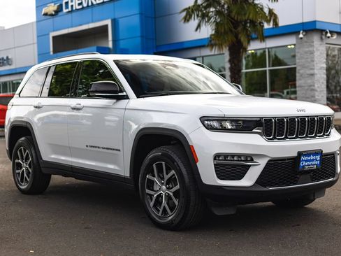 Used 2024 Jeep Grand Cherokee Limited AWD/4WD image 8