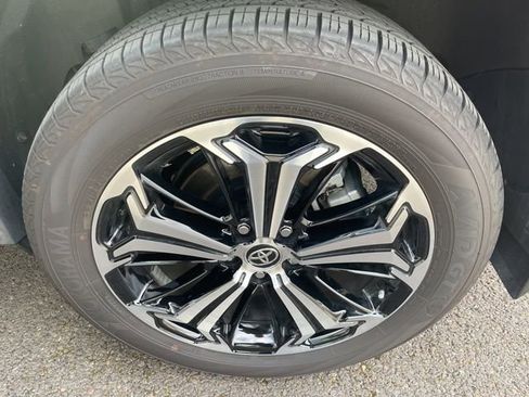 Used 2025 Toyota RAV4 XSE w/ Weather Package image 16