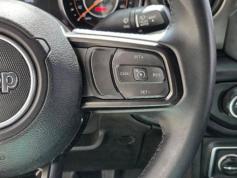 Used 2019 Jeep Wrangler Sport image 25