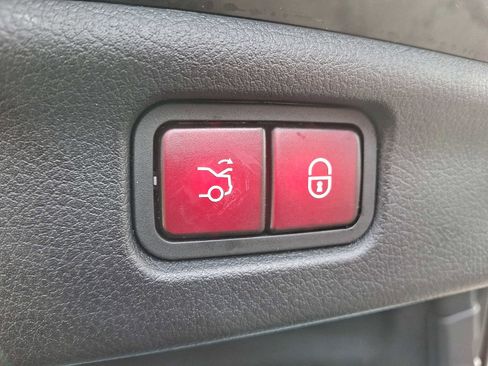 Certified 2023 Mercedes-Benz C 300 4MATIC Sedan image 27