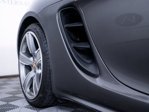 Used 2019 Porsche 718 Boxster RWD image 14