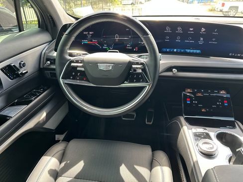 Used 2026 Cadillac Vistiq Sport w/ LPO, Floor Liner Package AWD/4WD image 31