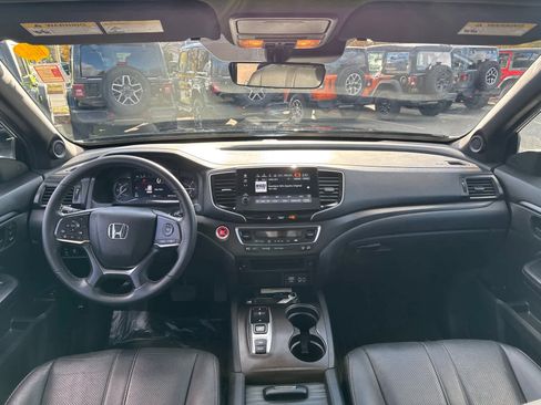 Used 2023 Honda Passport TrailSport image 34