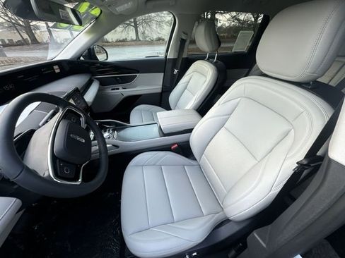 New 2026 Lincoln Nautilus Premier image 11