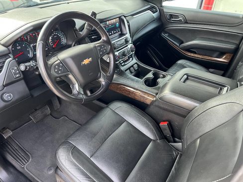 Used 2020 Chevrolet Suburban LT image 17
