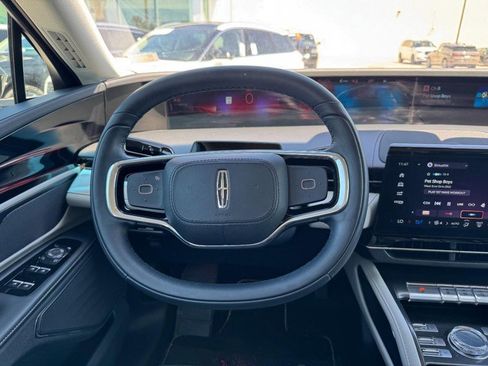 Certified 2024 Lincoln Nautilus Reserve AWD/4WD image 10