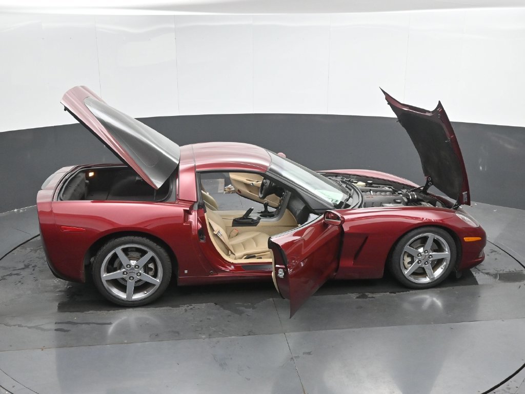 Used 2007 Chevrolet Corvette Coupe w/ Preferred Equipment Group RWD image 41