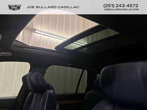 New 2026 Cadillac Vistiq Premium Luxury w/ LPO, Floor Liner Package image 35