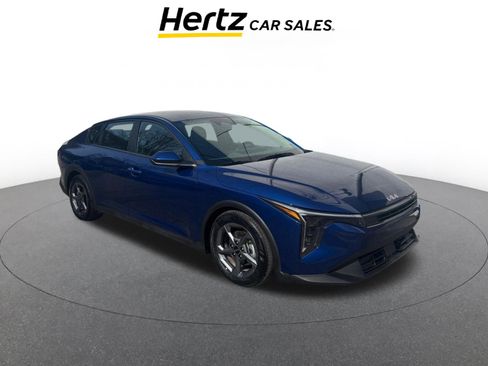 Used 2025 Kia K4 LXS image 1