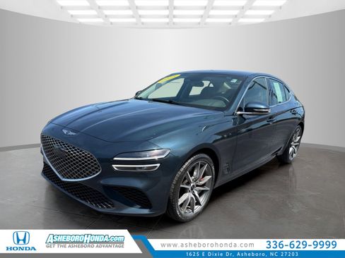 Used 2025 Genesis G70 2.5T RWD image 1
