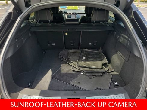 Used 2018 Land Rover Range Rover Velar R-Dynamic SE AWD/4WD image 14