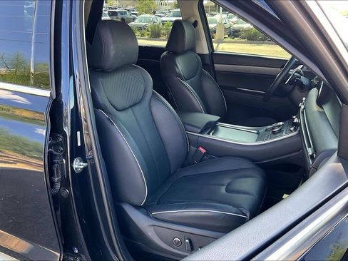 Used 2024 Hyundai Palisade SEL w/ Premium Package FWD image 7