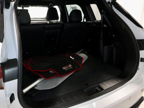Used 2023 Mitsubishi Outlander Ralliart image 14