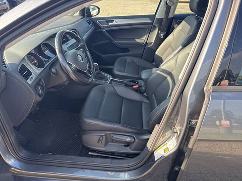 Used 2017 Volkswagen Golf Wolfsburg Edition FWD image 11